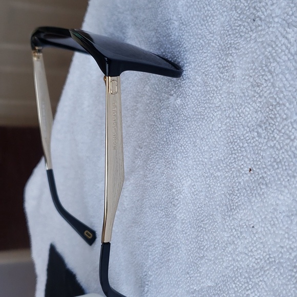 Marc Jacob's sunglasses 🕶 😎 😍 🔥 - Picture 12 of 16